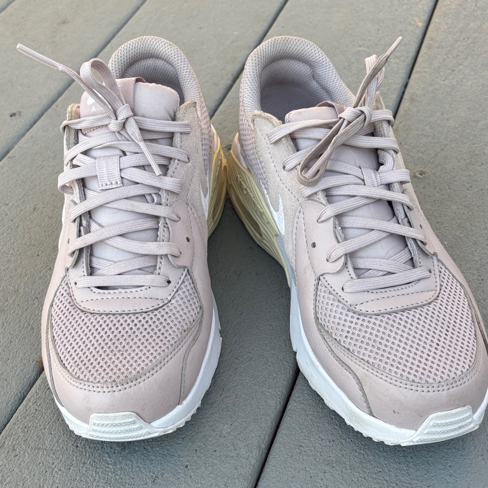 🌻Nike Women’s Pink/White Air Max Casual Sneakers 7.5 - Picture 2 of 10